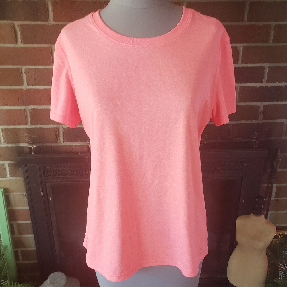 Danskin Now semi fitted top